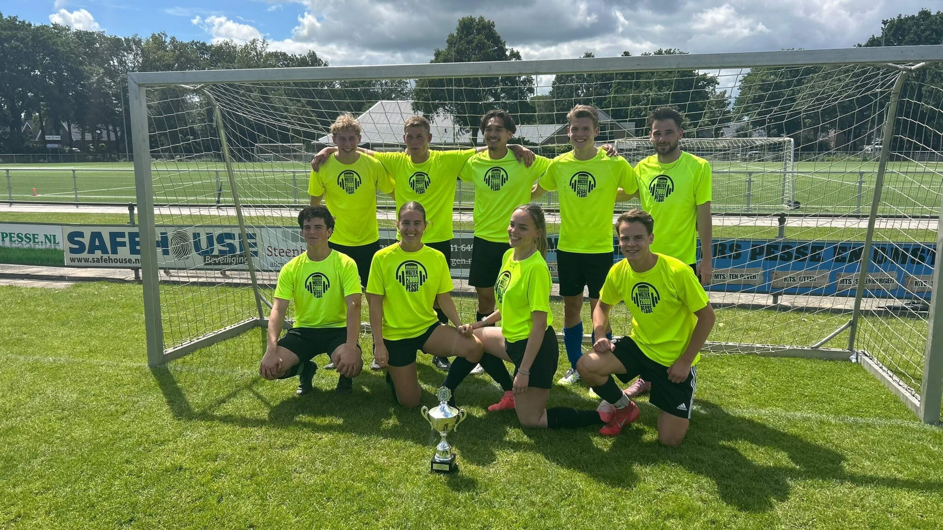 Familie Reinders wint familietoernooi sv Pesse